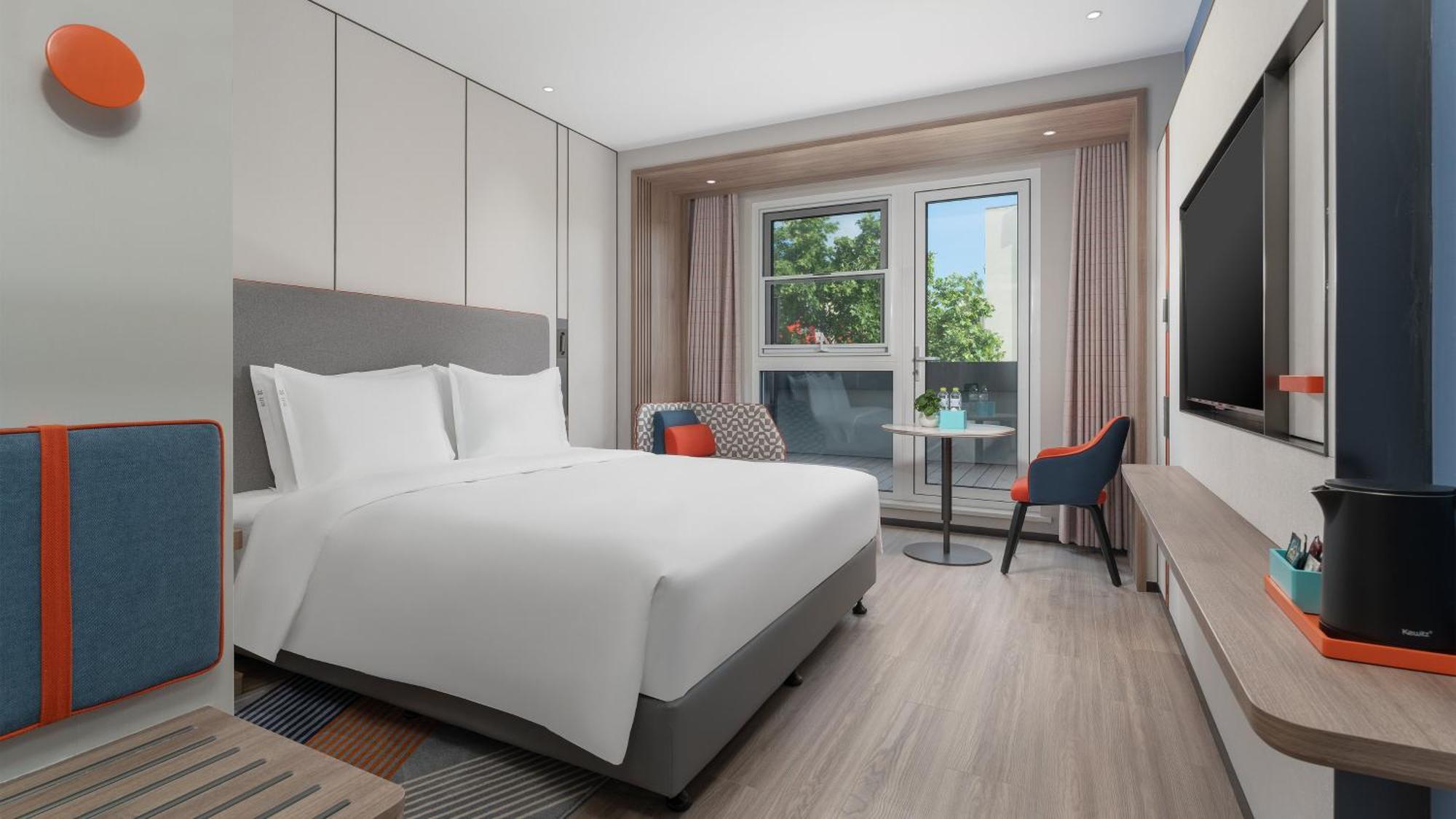 Holiday Inn Express Qingdao Shibei By Ihg Экстерьер фото
