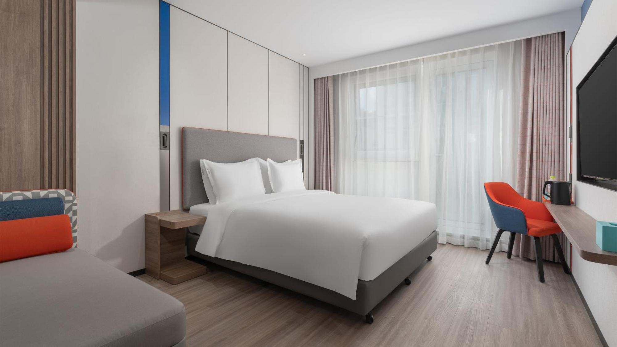 Holiday Inn Express Qingdao Shibei By Ihg Экстерьер фото