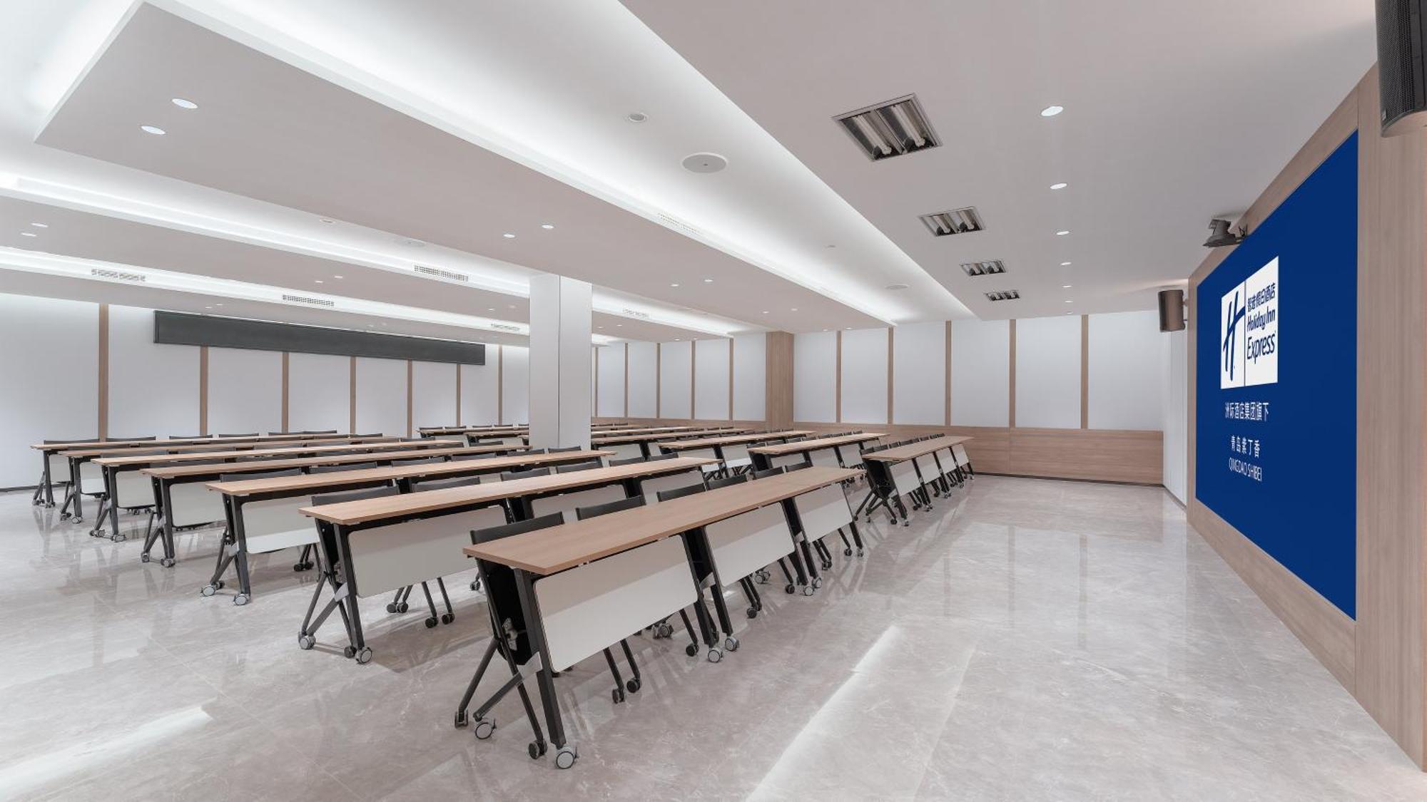 Holiday Inn Express Qingdao Shibei By Ihg Экстерьер фото