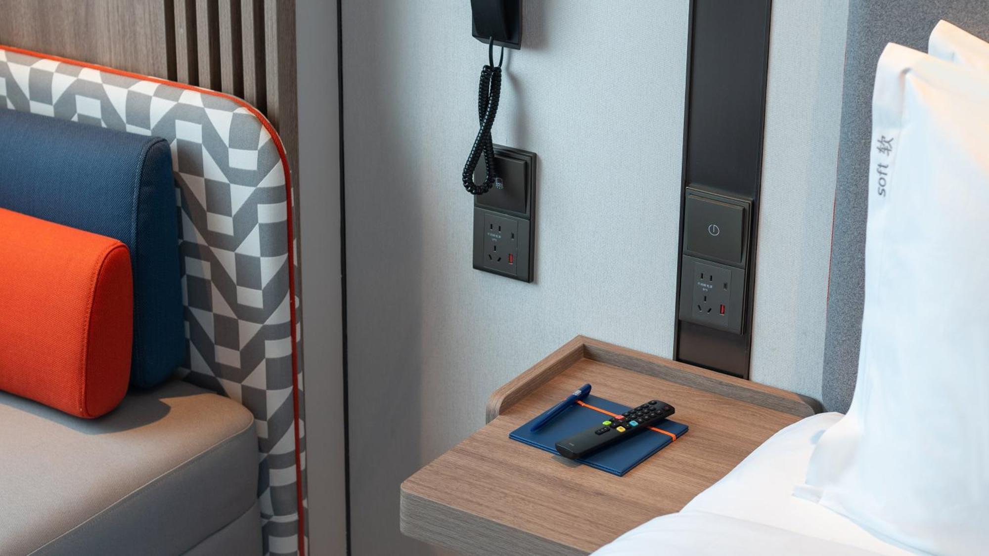 Holiday Inn Express Qingdao Shibei By Ihg Экстерьер фото