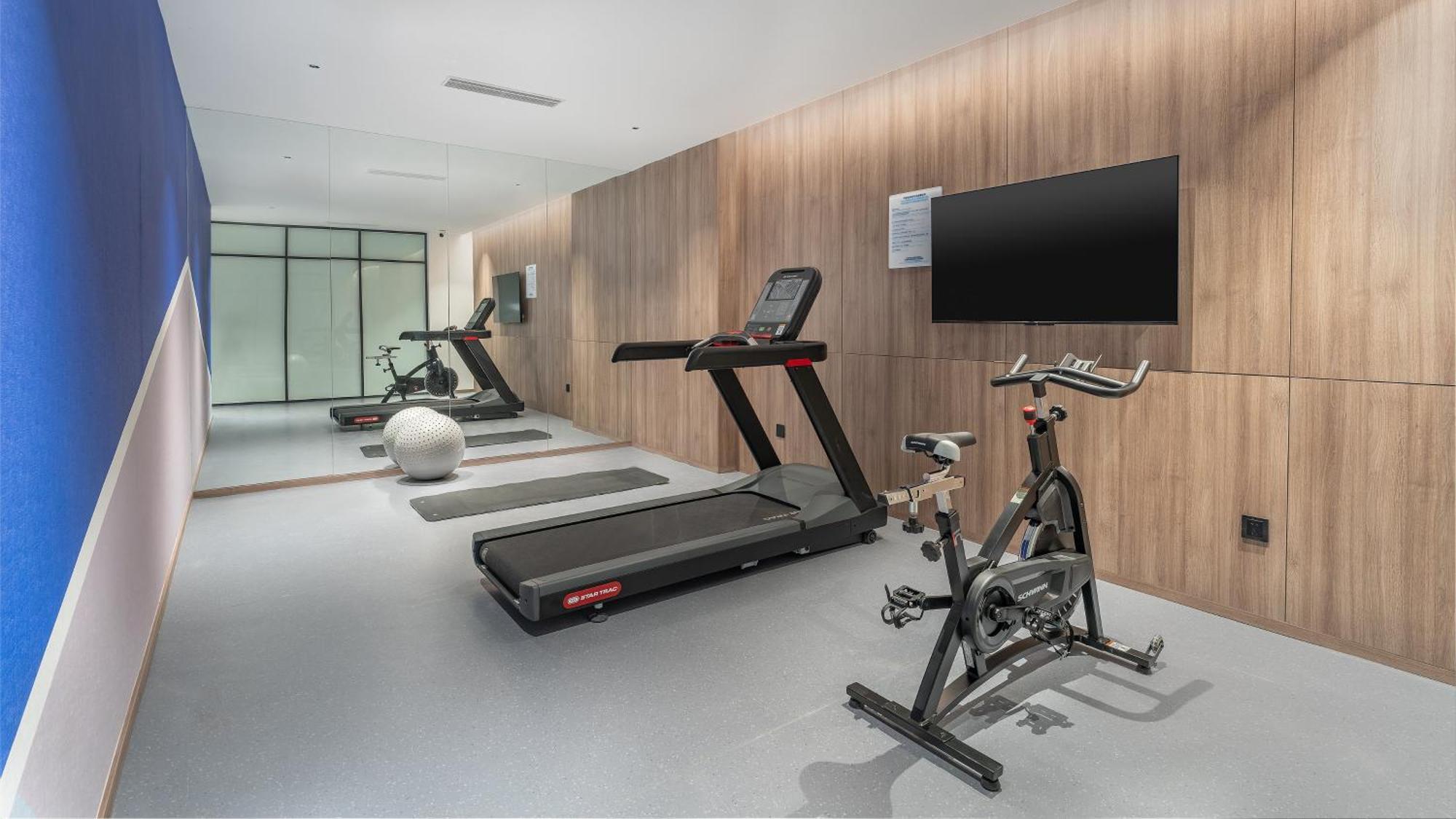 Holiday Inn Express Qingdao Shibei By Ihg Экстерьер фото
