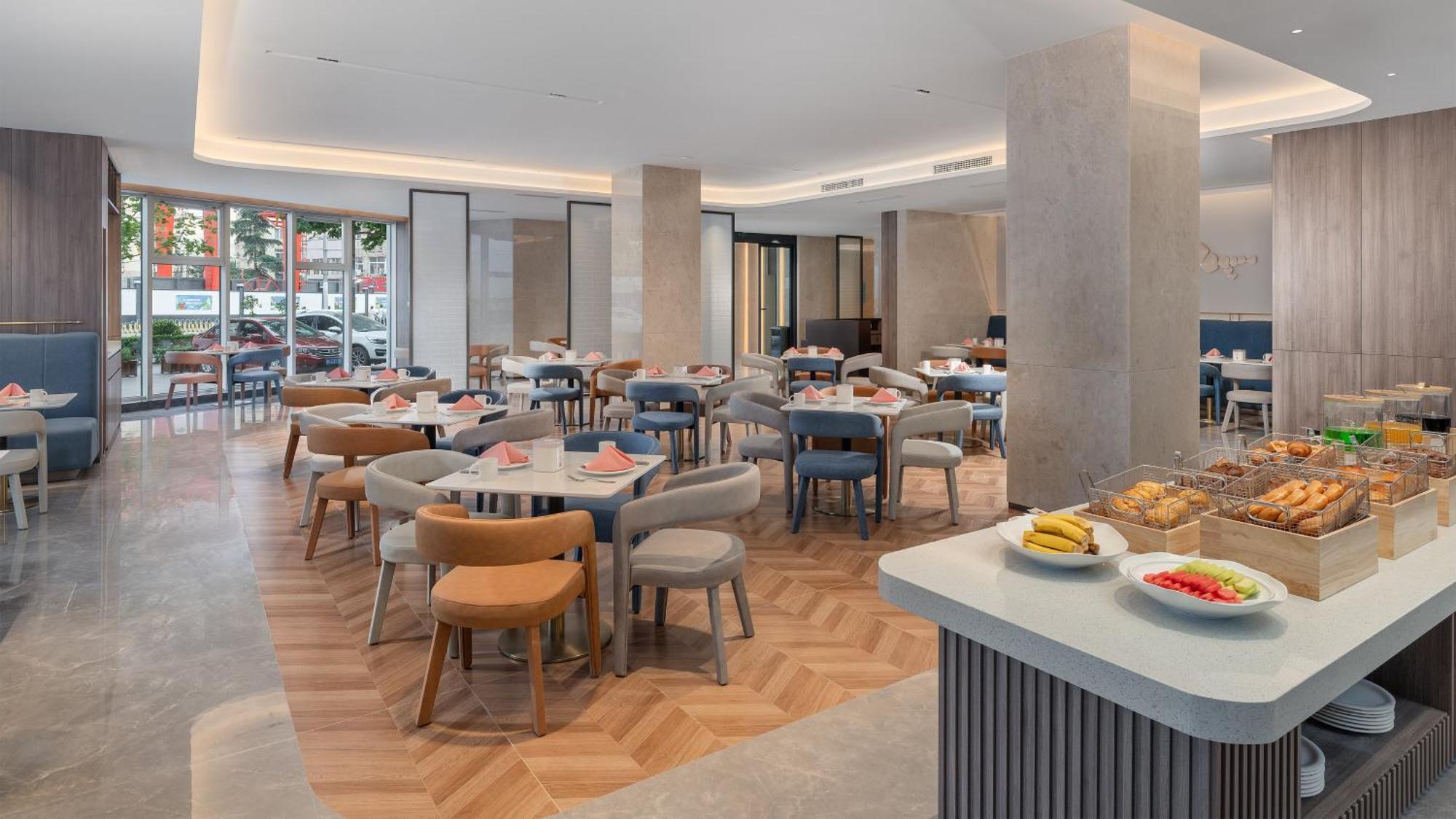 Holiday Inn Express Qingdao Shibei By Ihg Экстерьер фото